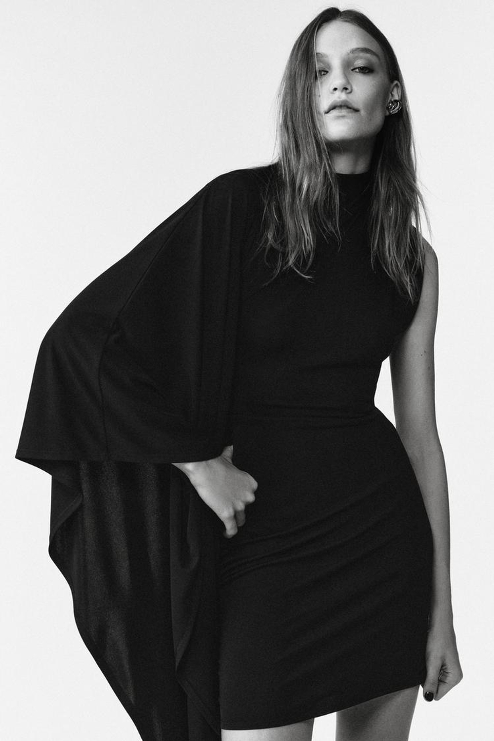 ZARA ПЛАТЬЕ АСИММЕТРИЧНОГО КРОЯ, ЧЕРНЫЙ