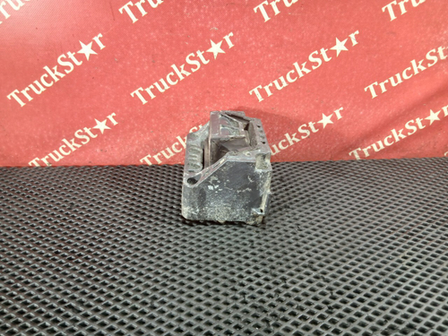 Подушка двигателя задняя