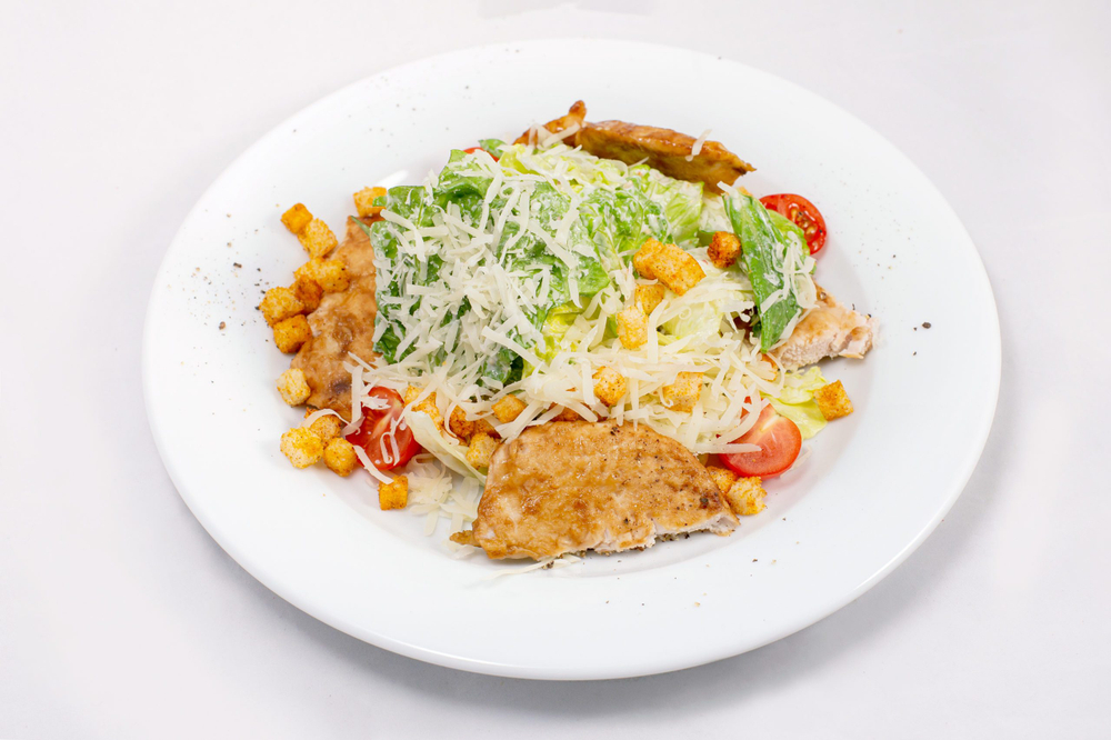 ЦЕЗАРЬ С КУРИЦЕЙ