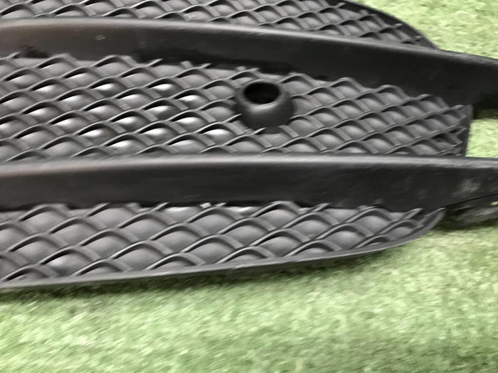 Решетка перед. бампера Mercedes E W213 (16-21) AMG