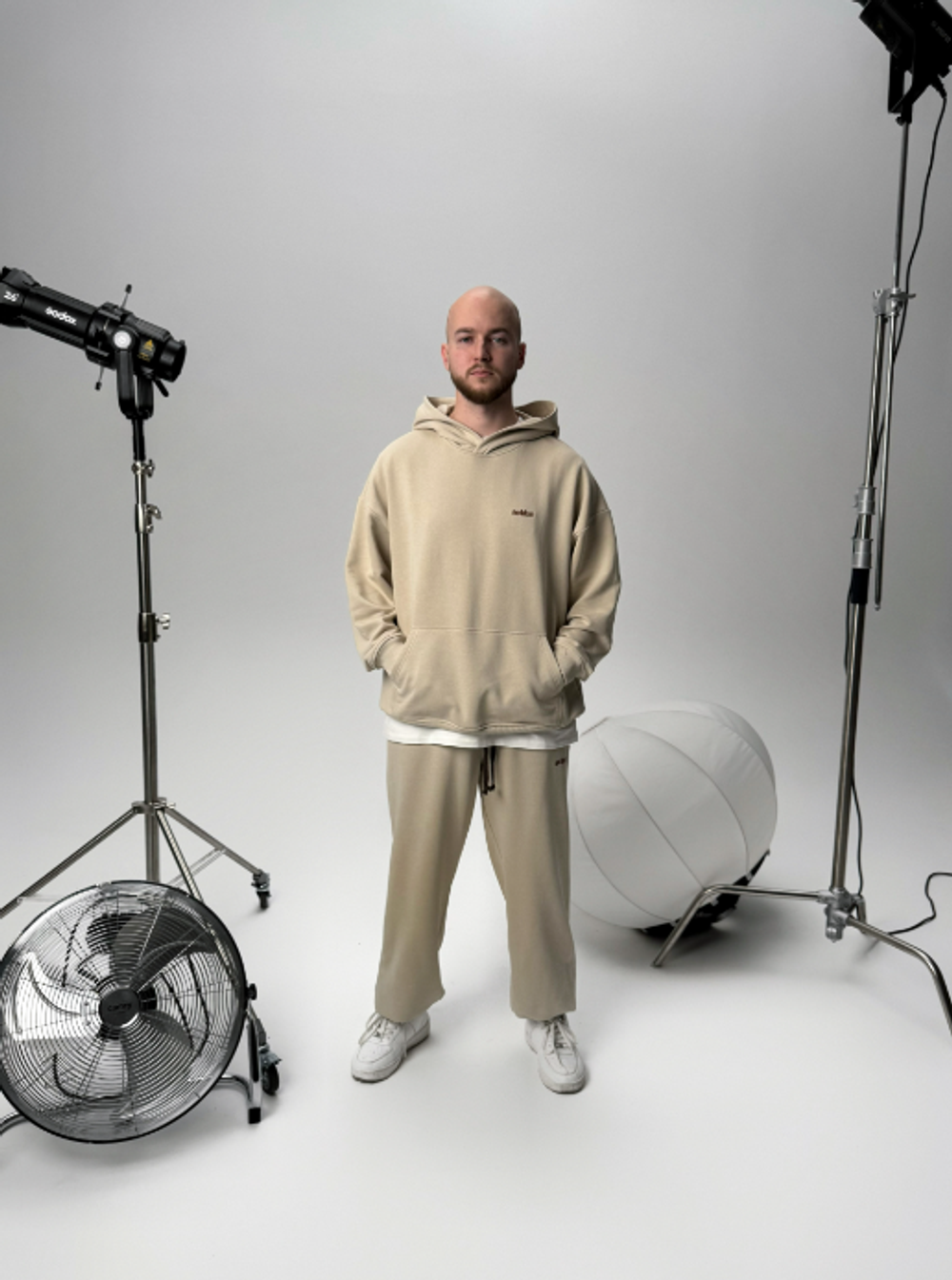 Джоггеры бежевые