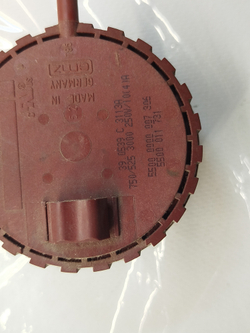 537 Датчик уровня воды (Прессостат) для стиральной машины Bosch/Siemens 39.0539 750-525-3000 б/у