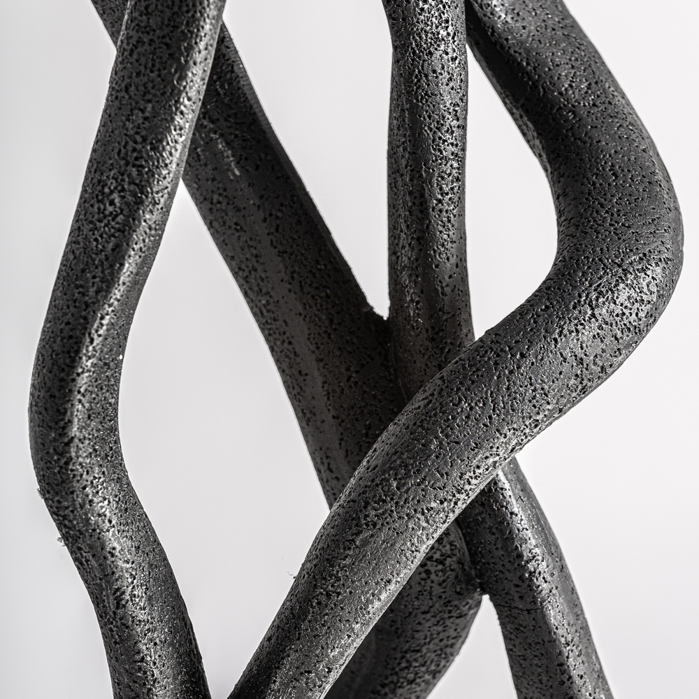 Декоративная фигура YEHOR