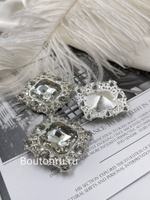 Пуговицы квадратные в стразах на двух ножках