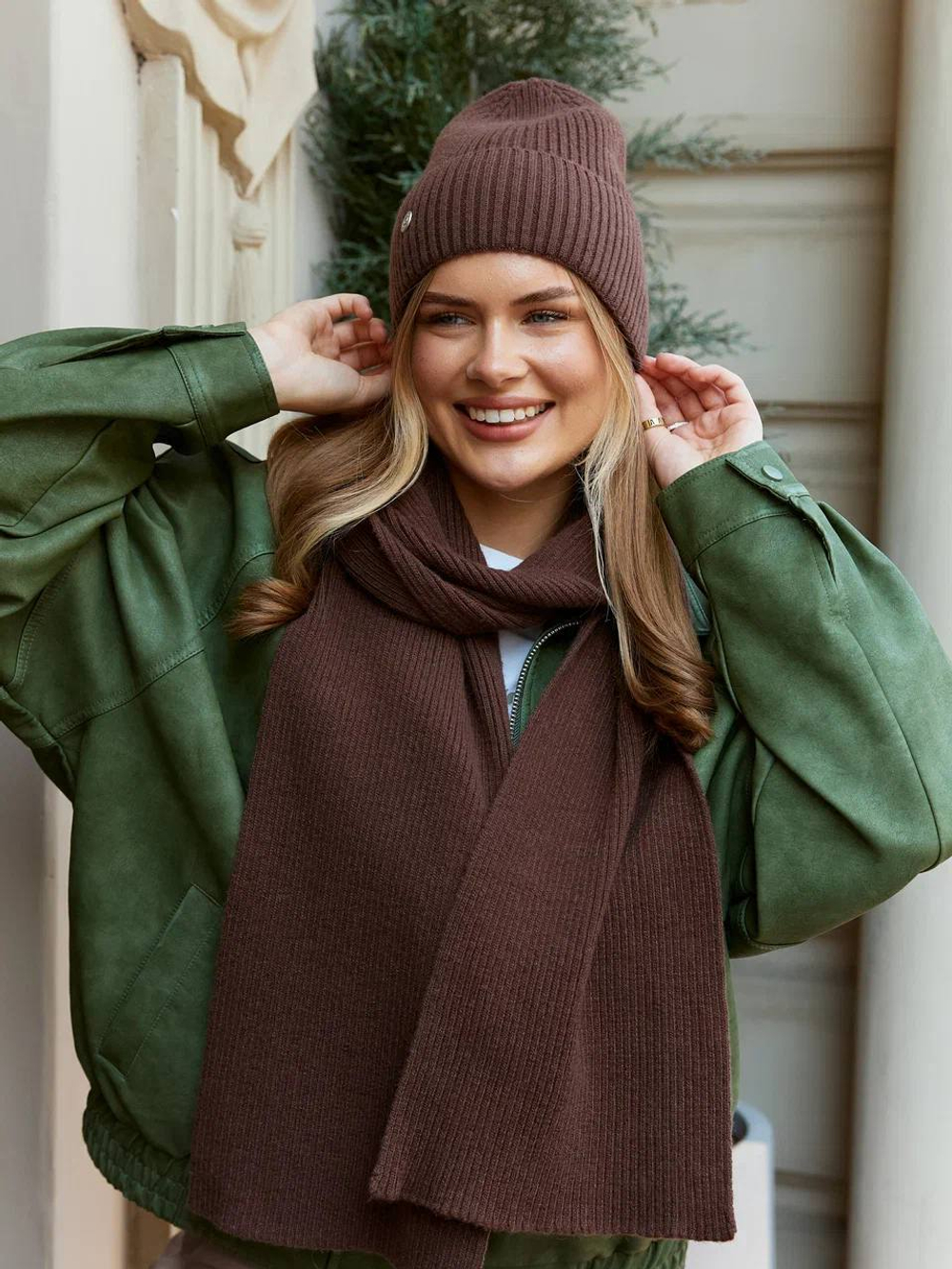 Комплект шапка и шарф модель 010