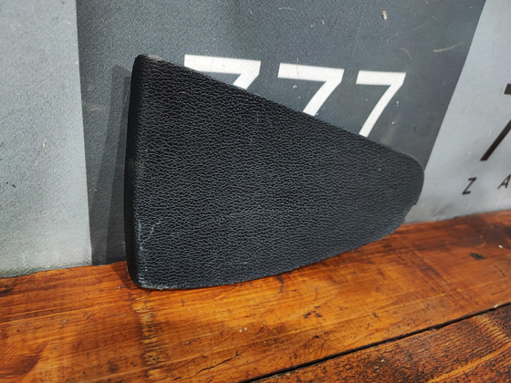 Накладка обшивки крышки багажника Kia Ceed 3 (CD) 18-нв Б/У Оригинал 81788J7000