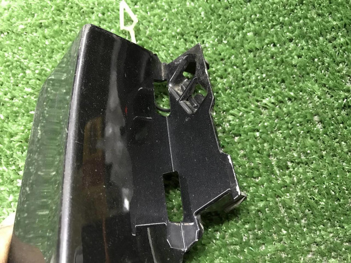 Заглушка буксир. крюка Mercedes CLS c257 (17-21)