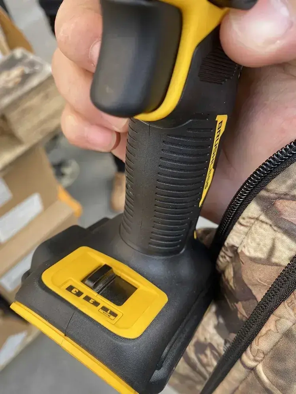 DEWALT 20V DCF850 Ударный шуруповерт Аккумуляторная электрическая дрель 205NM Бесщеточный двигатель Аккумуляторная дрель-шуруповерт Без инструментов