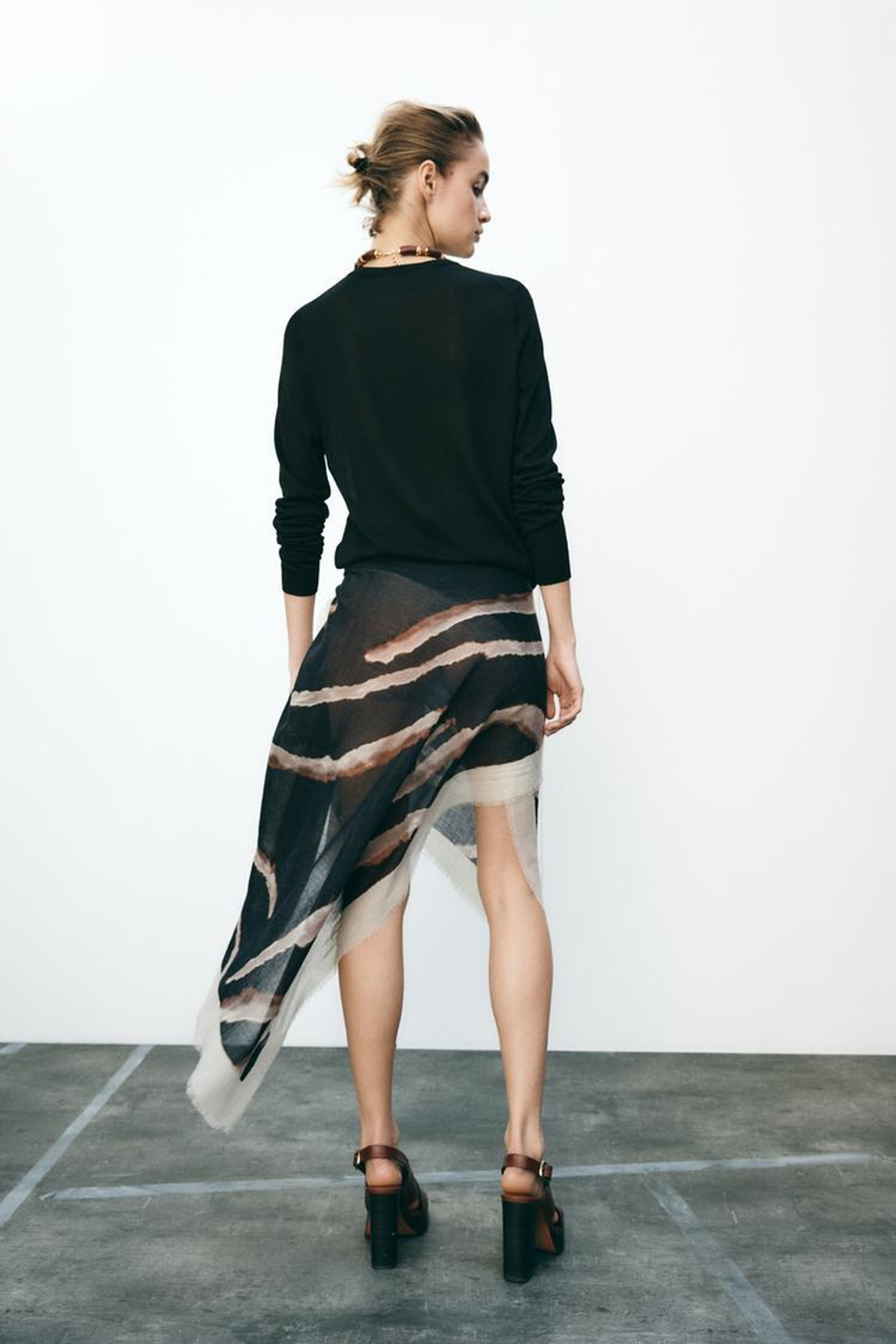 ZARA БАЗОВЫЙ ОДНОТОННЫЙ ДЖЕМПЕР, ЧЕРНЫЙ