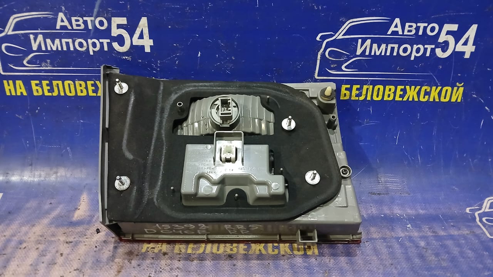 Вставка багажника правая Honda ELYSION 2006-2013