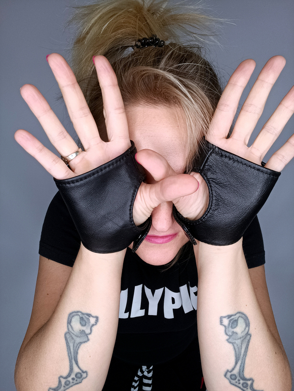 Кожаные митенки