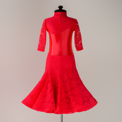 платье для танцев с гипюром