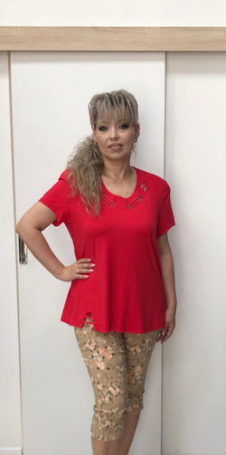 Однотонный трикотажный блузон красного цвета