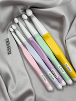 Набор крючков для вязания с силиконовой ручкой 5 размеров (8мм-20мм)