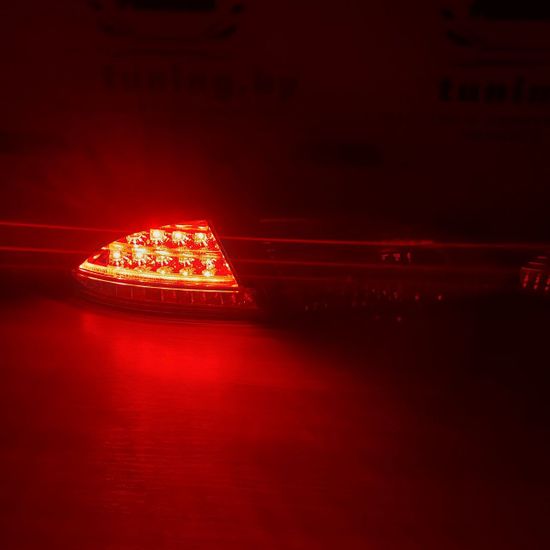 Задние фонари Seat Leon 2 red white led