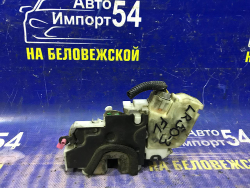 Замок двери передней левой NISSAN TERRANO 1999