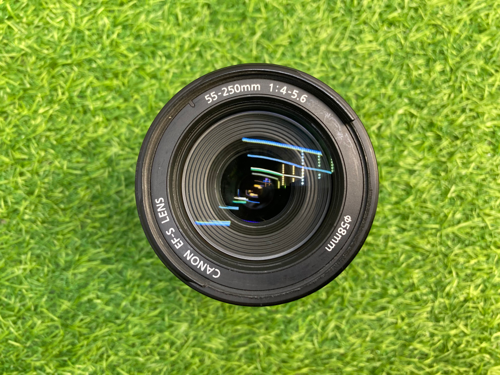 Canon EF-S 55-250mm 4-5.6 IS
