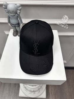 Бейсболка Yves Saint Laurent