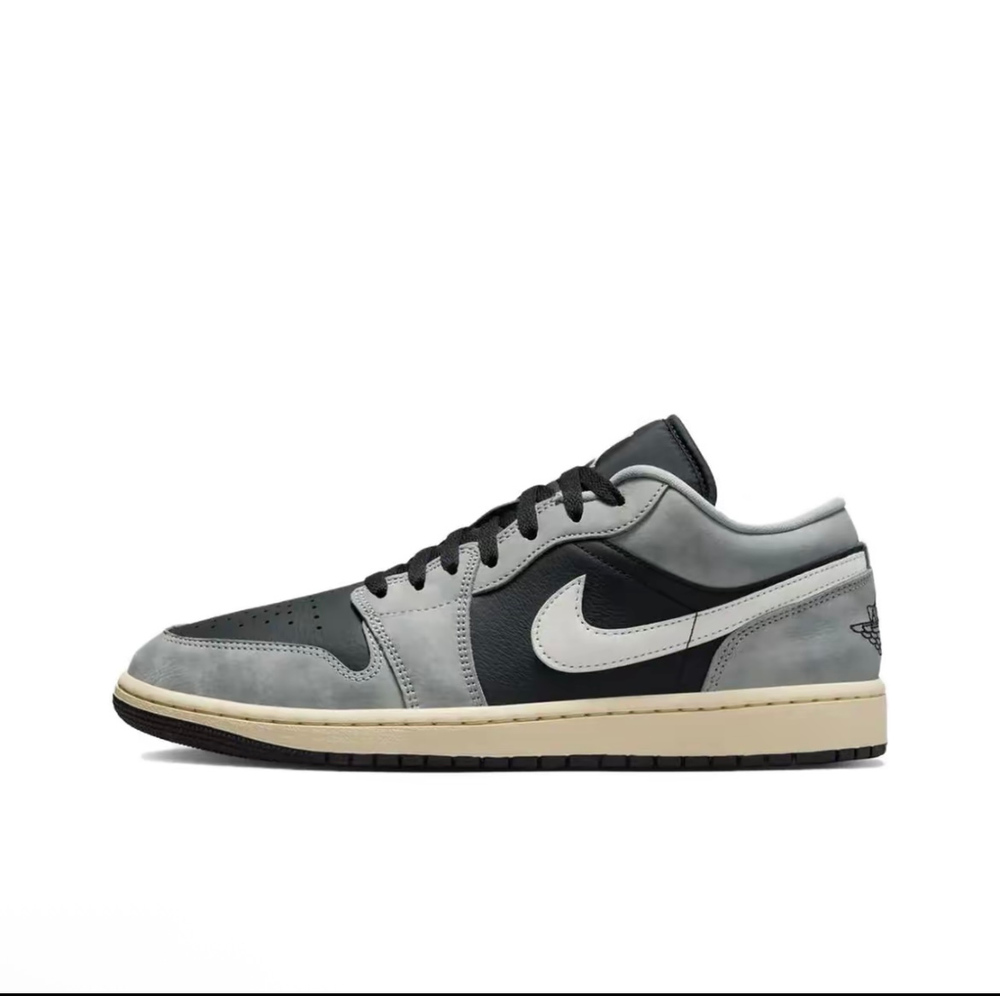 Air Jordan 1 Low "Light Smoke Grey Off Noir"