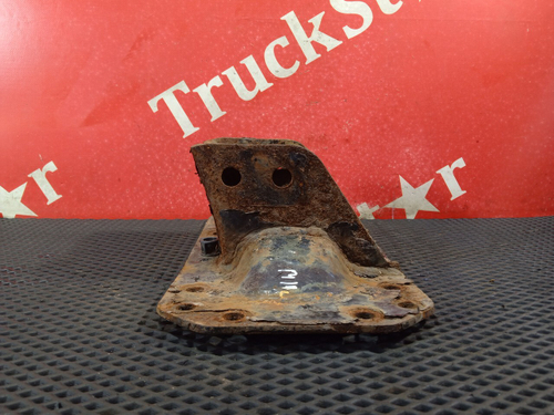 Кронштейн траверсы под КПП