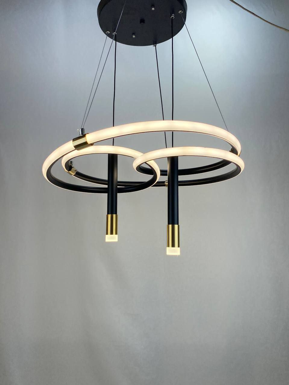 Светильник подвесной светодиодный Lanbos, LED 104 Вт, до 35 кв м, черный с золотом