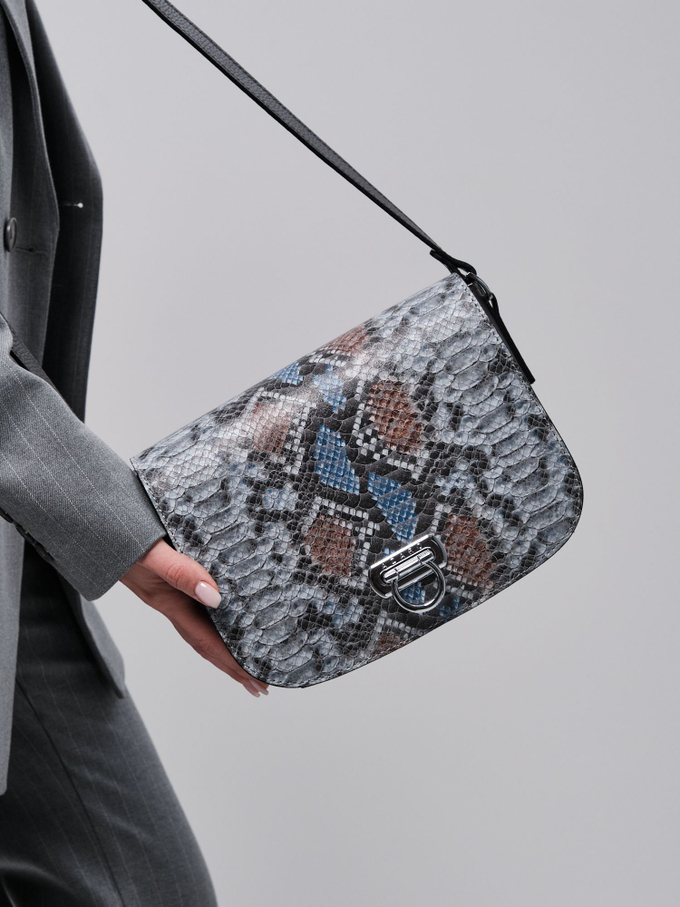 Сумка кожаная на плечо кросс-боди темно-коричневая