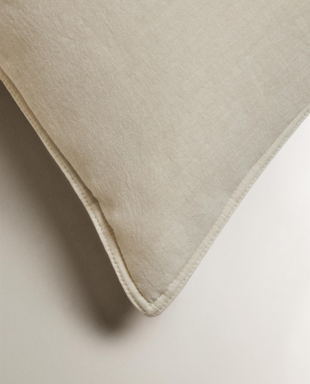 Zara Home наволочка декоративная из льна, горчичный, 50x50 см