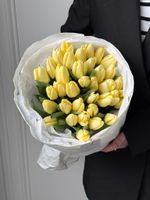 Букет из 35 лимонного тюльпана- M
