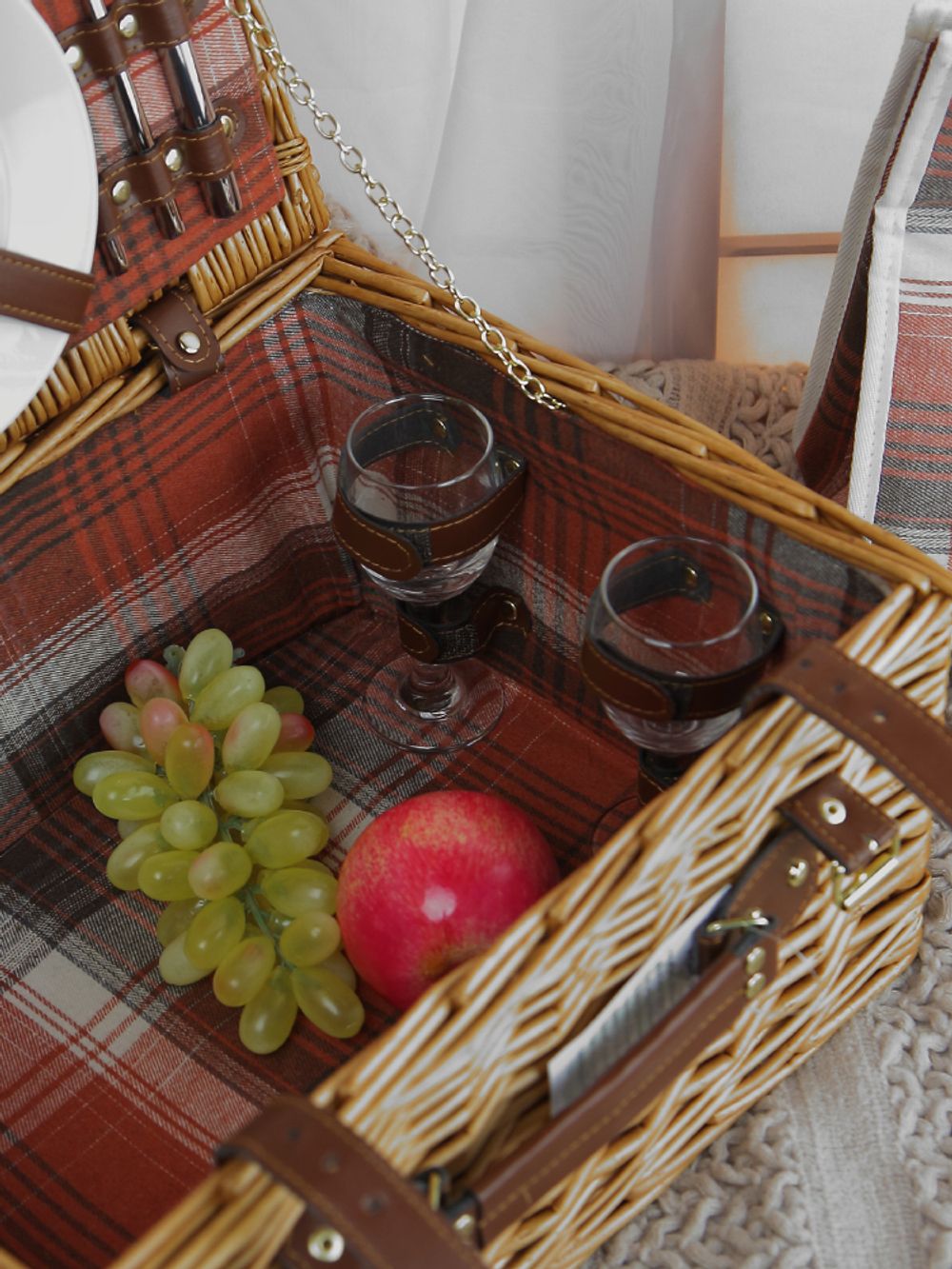 HOLYDAY BASKET Набор для пикника с термосумкой и пледом на 2 персоны