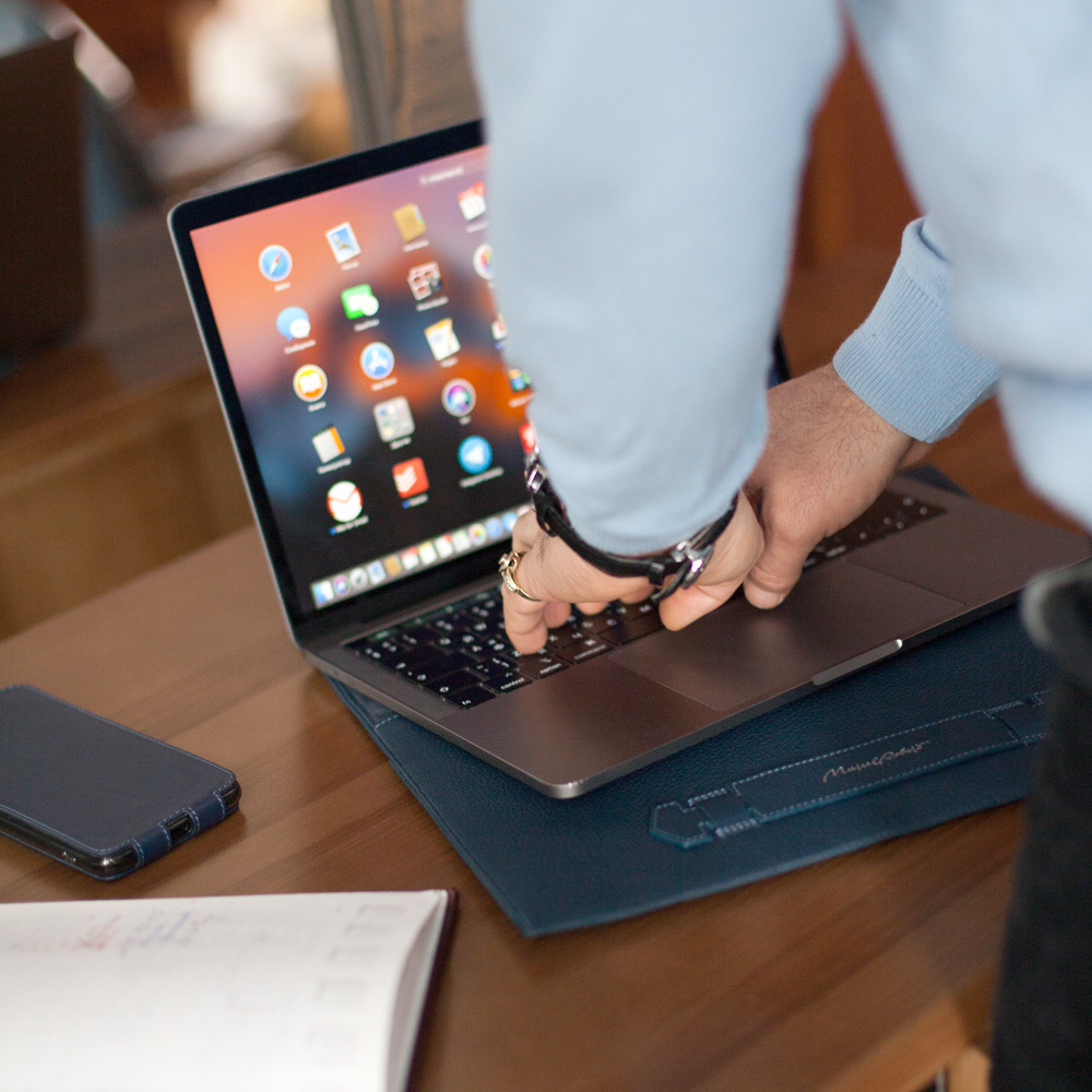 Чехол для MacBook Pro 13-14' из натуральной кожи теленка, синего цвета