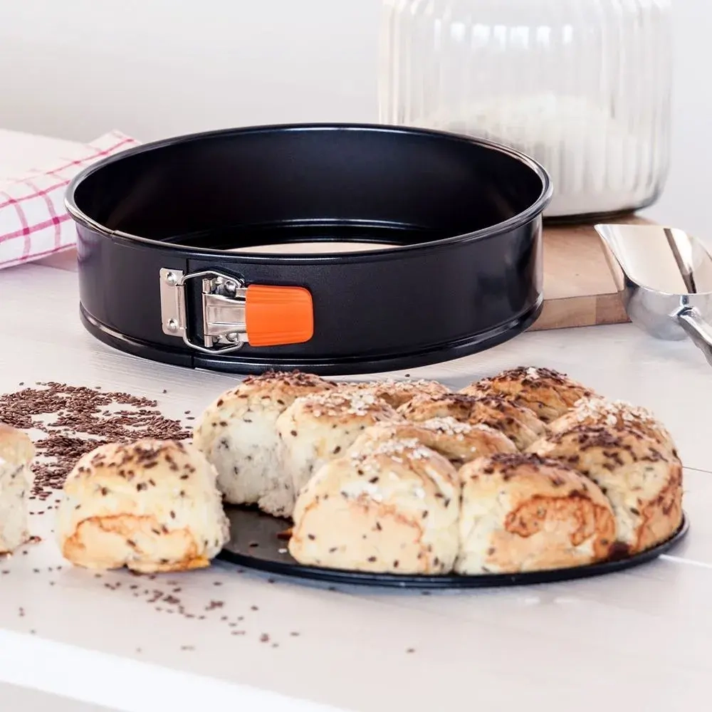 Le Creuset Форма для торта с антипригарным покрытием, 20 см.