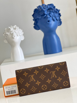 Louis Vuitton Emilie Wallet