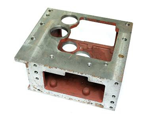 Корпус дополнительной коробки передач тракторов XT-224