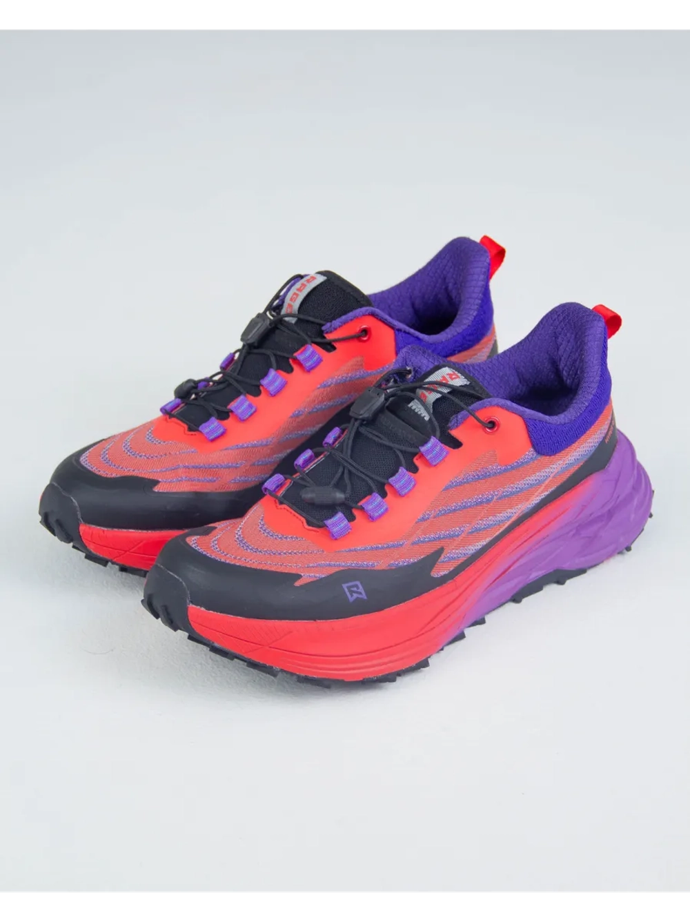 Кроссовки с двойной амортизацией для тренировок