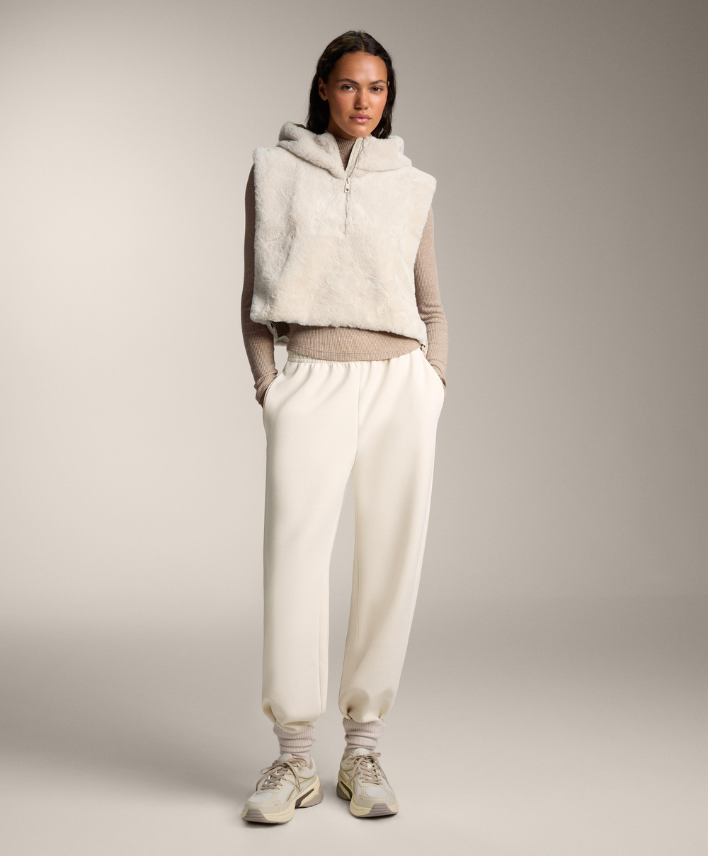 Oysho Жилет из искусственного меха с капюшоном, каменный