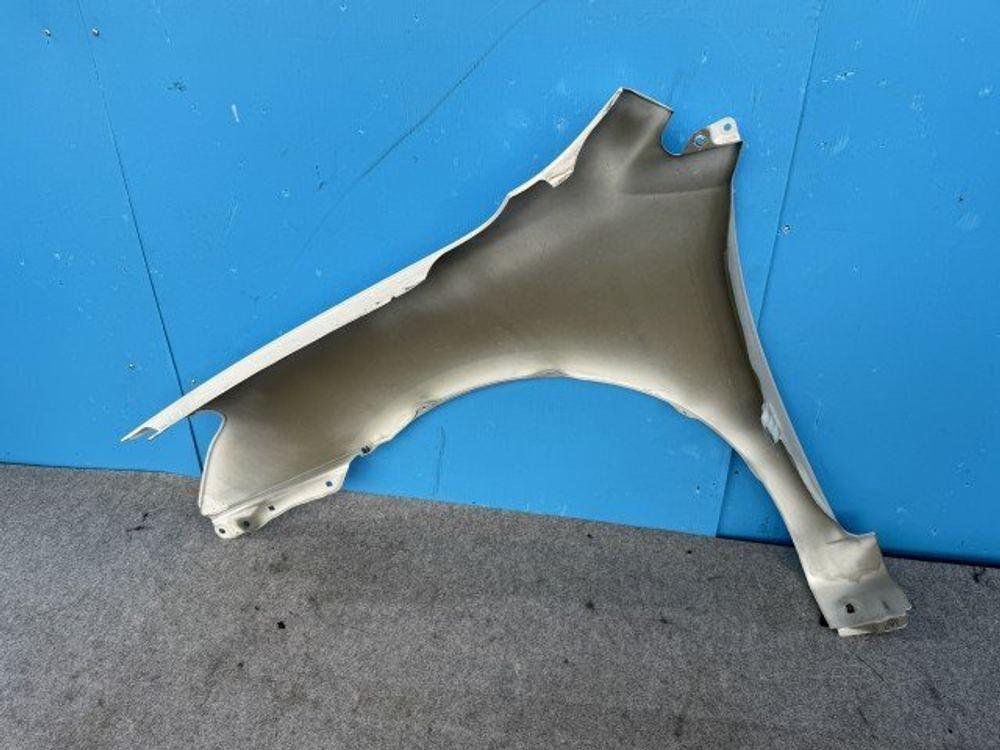 крыло переднее правое Toyota Premio NZT260 ZRT265