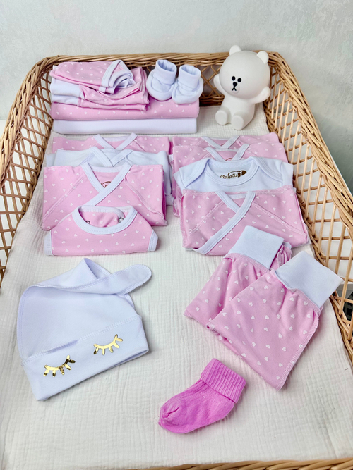 Комплект одежды из 20 предметов «Сердечки »