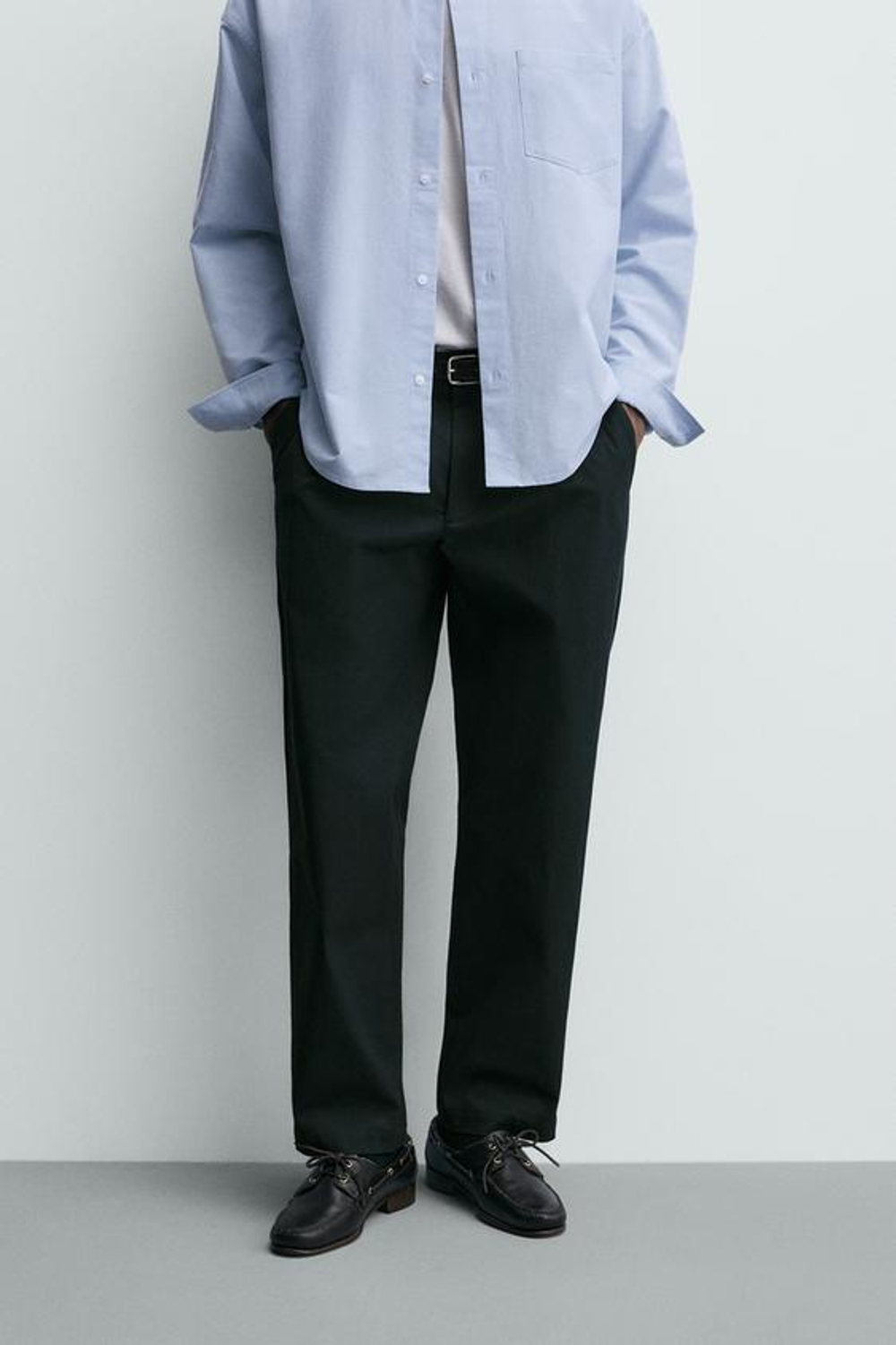 ZARA БРЮКИ СО СКЛАДКАМИ ИЗ РЕЛЬЕФНОЙ ТКАНИ, СЕРЫЙ