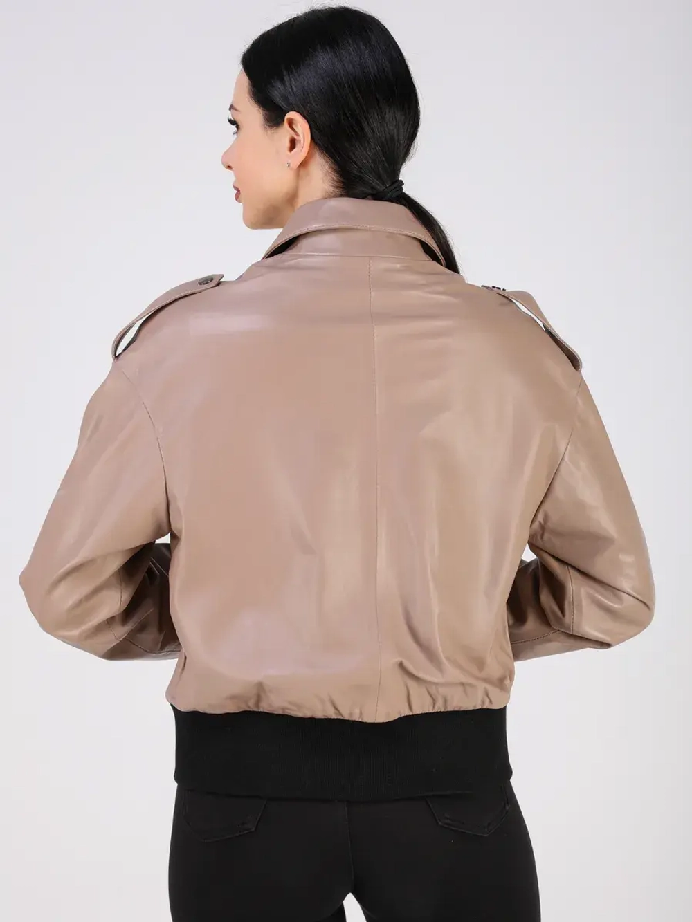 Кожаная куртка демисезонная