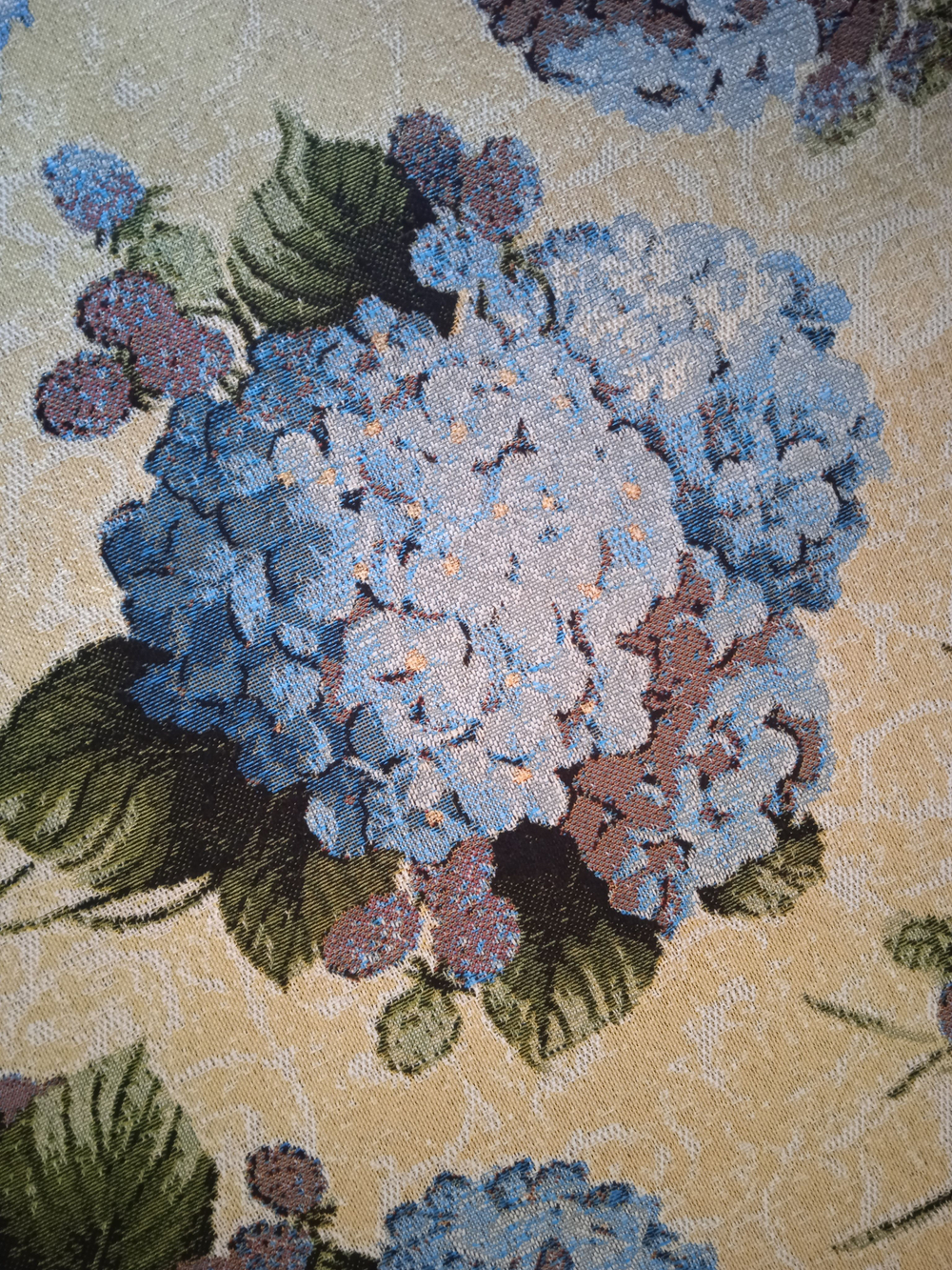 Гобеленовая скатерть Гортензия D 200 см