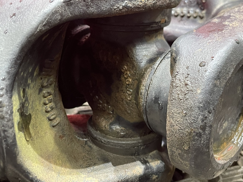 Вал карданный 1560 мм