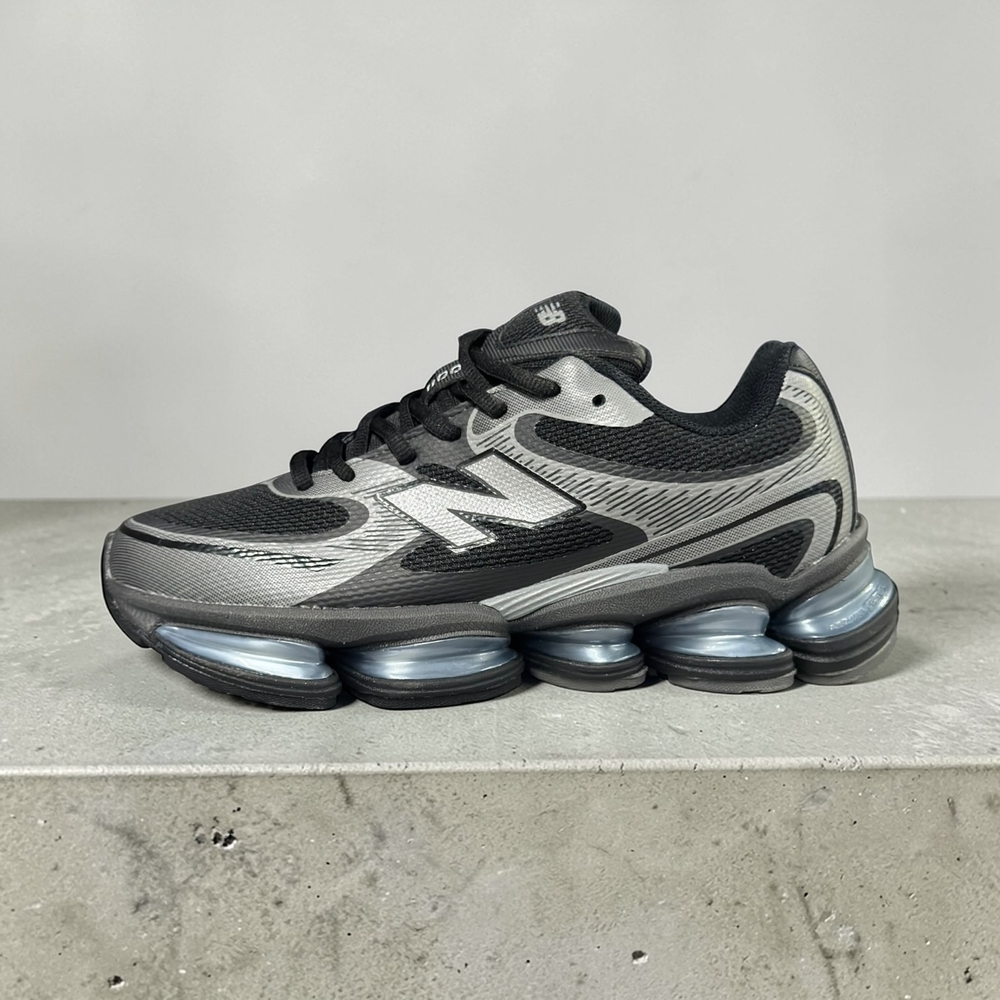 New Balance 2000 • Black Gray