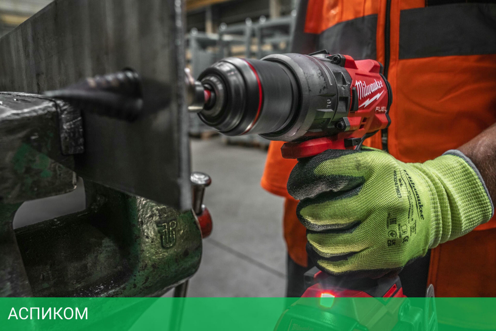 Дрель-шуруповёрт Milwaukee M18 FPD3-402C (4933492473)