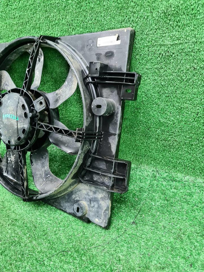 Диффузор с вентилятором Renault Logan 2 (2014-2022