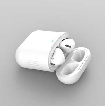 Чехол для наушников AirPods силиконовый матовый Белый