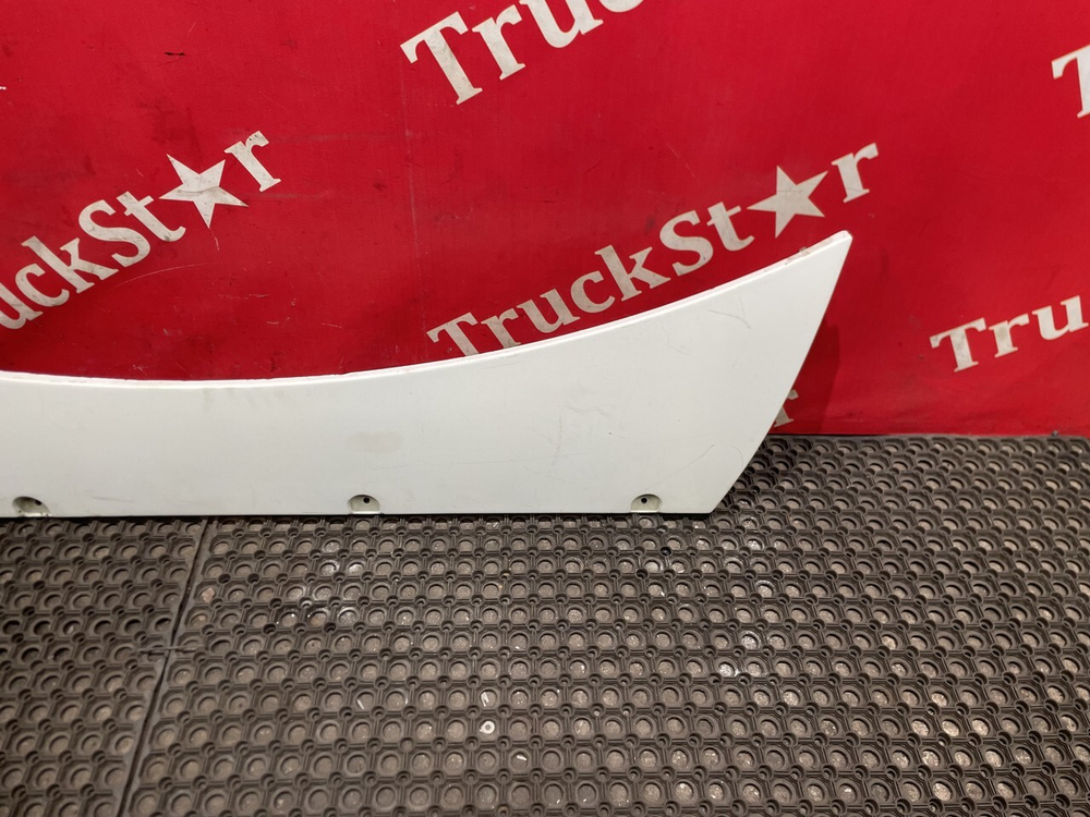 Спойлер кабины верхний