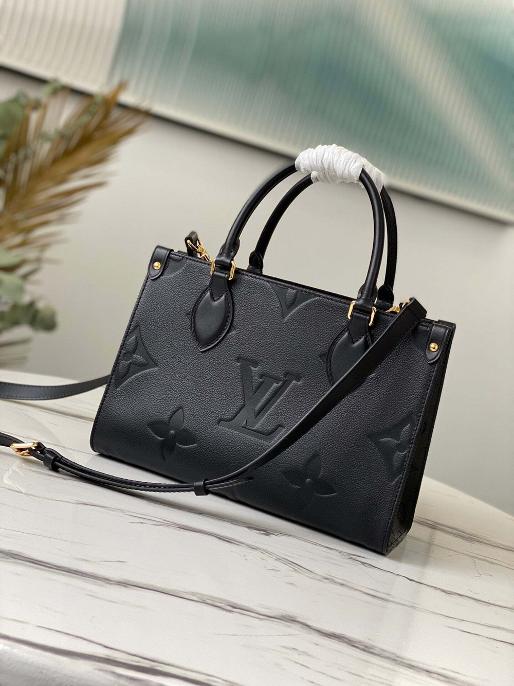 Louis Vuitton Onthego PM