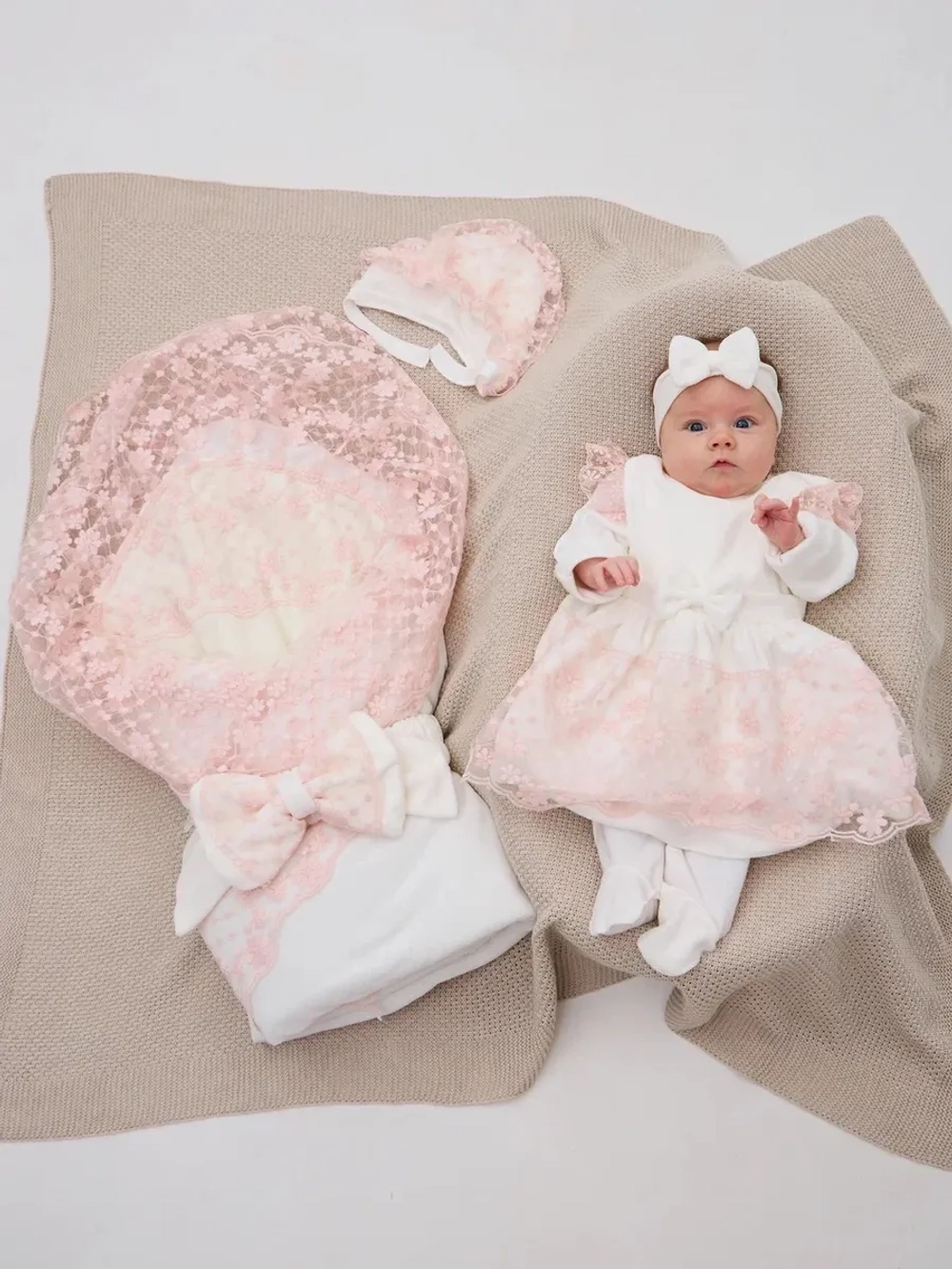 Конверт на выписку новорожденного весна