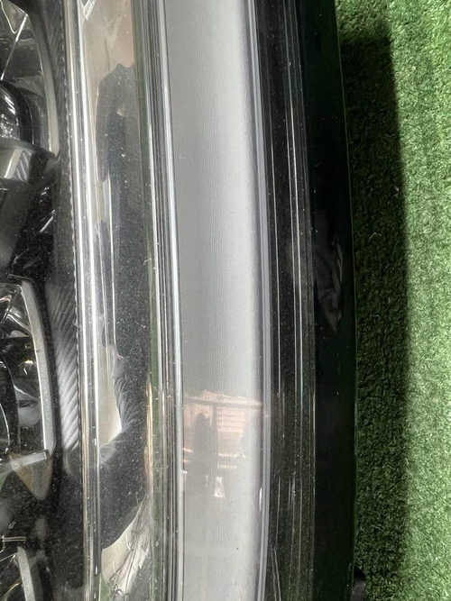 Битая Фара правая Land Cruiser 300 (21-нв) LED
