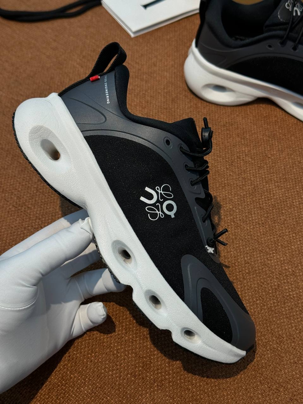 Кроссовки Loewe